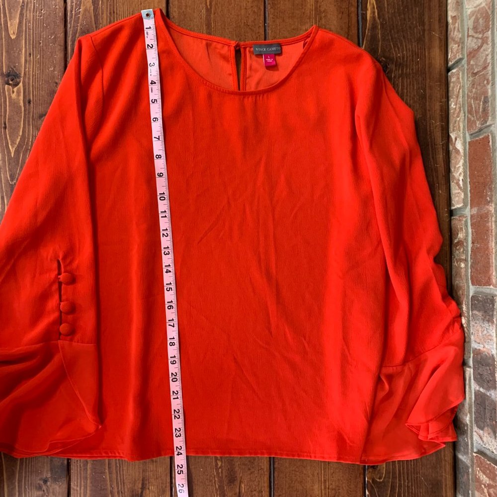 Women's Vince Camuto Large Red Bell Sleeve Keyhole Back Polyester Blouse EUC - Picture 10 of 13
